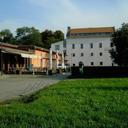 Zamecka Sypka 3*